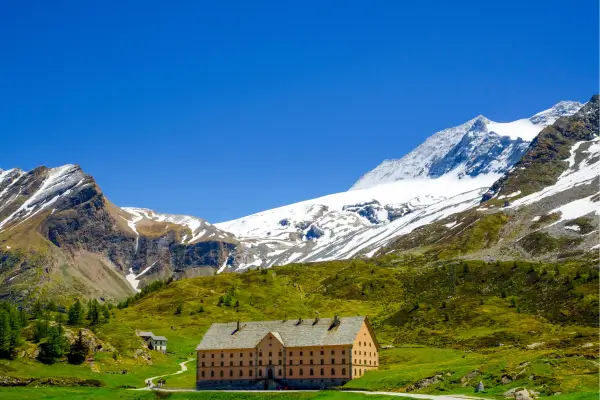 Microaventuras Nos Alpes Para Quem Busca Frio, Beleza e Economia