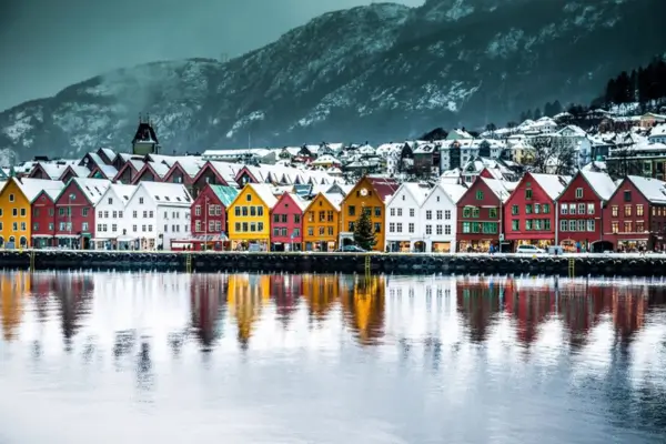 Vilarejos Encantados da Noruega que Inspiram Fotos Cinematográficas